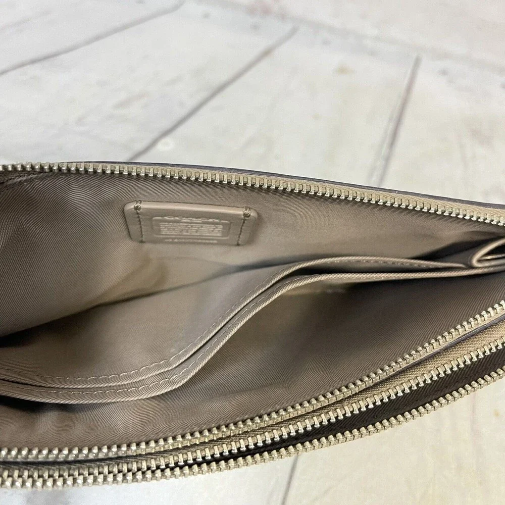 Coach Leather Wristlet Wallet Tan E1777-54052 - Picture 10 of 10